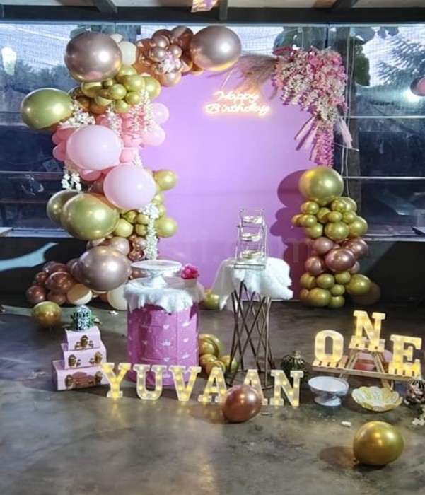 party artists Premium Gold and Pink Chrome Balloon Decor